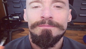 Hugh Jackman Pamer Kepala Plontos Dan Janggut Untuk Film Pan